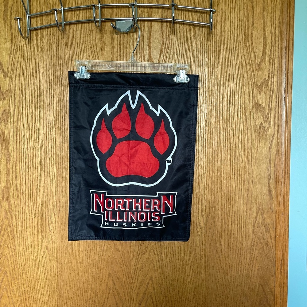 Northern Illinois University garden flag NEW